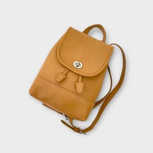 Mochila Compacta COACH 9960 Turn Lock Mochila Cuero Beige De Colección De Japón - Imagen 1 de 24