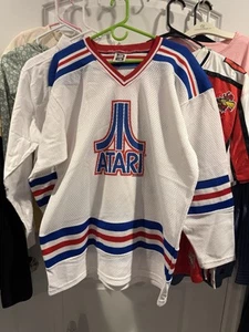 🏒 Atari 🚨 Video 🎮 Juego 👾 Hockey 🥅 Camiseta Talla L De Colección RARA 🆕 - Imagen 1 de 7