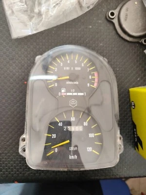 strumentazione contakm vespa cosa - Immagine 1 di 4