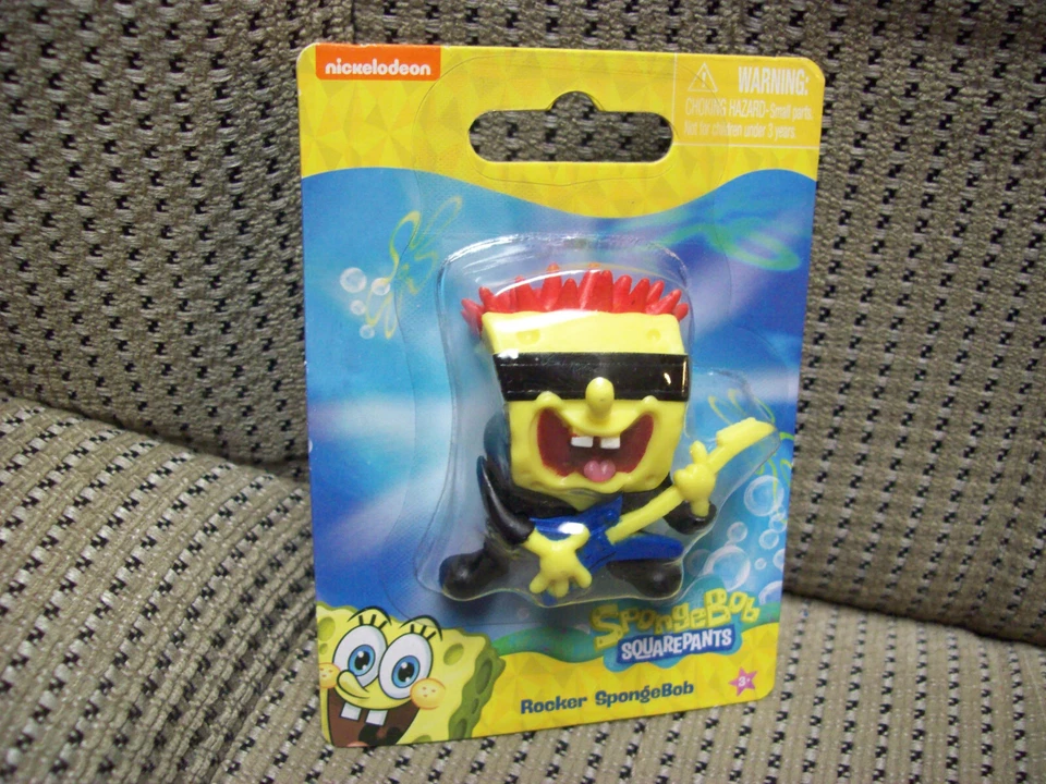 Фигурка Rocker SpongeBob, 2 дюйма Mini SpongeBob SquarePants - Изображение 1 из 4
