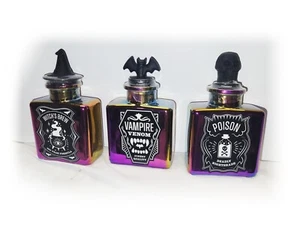 ¡NUEVO! Mini botella de poción de vidrio iridiscente de Halloween Veneno y brujas Brew Set de 3 - Imagen 1 de 4