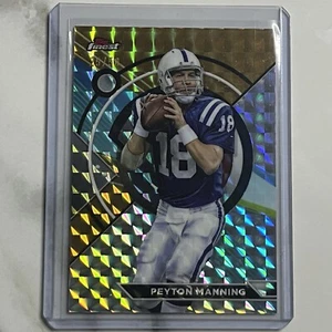 2023 Topps Composite Finest Chrome Peyton Manning Gold Geo rifrattore 25/50 #196 - Foto 1 di 4