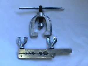 1 NEW MAC TOOL FLARING TOOL 5 HOLE FLARING BAR FT158-6 AND FLARING ANVIL FT158-7 - Picture 1 of 3