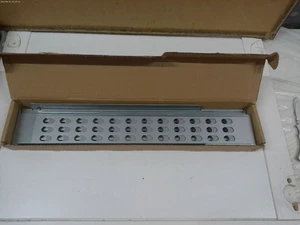AU SELLER NEW APC 0M-756H Sliding Rail Kit Smart-UPS Rackmount 65-230LBS OM-756H - Picture 1 of 7