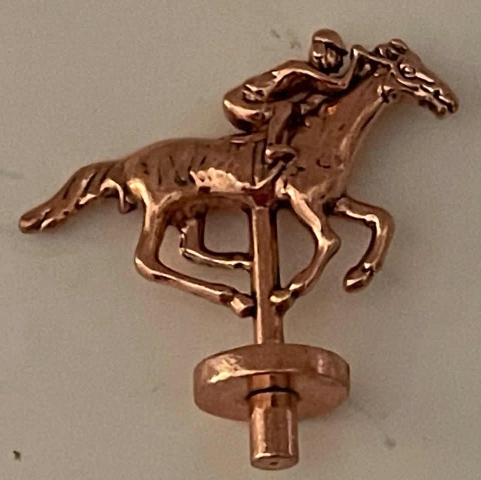 Cavalo de metal de substituição para jogo de corrida de cavalos de tabuleiro de madeira em ritmo acelerado - Imagem 1 de 1