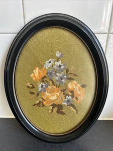 Lot 4 Vintage Floral Needle Point Cross Stitch Wood Oval Frame 24x19cm - Picture 1 of 5