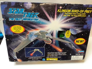 STAR TREK - Klingon bird of prey - SEALED - PLAYMATES - Picture 1 of 1