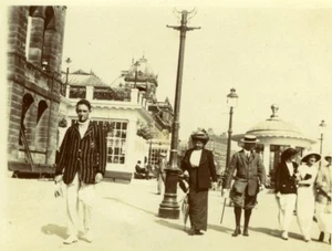 North Yorkshire Scarborough Animated Boardwalk Holidays old Amateur Photo 1900 - Picture 1 of 3