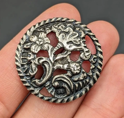 Sterling Silver Openwork Detailed Flower Floral Vintage Round Button Cover