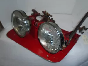 C -3 CORVETTE 68L - 72 HEAD LIGHT ASSY. DIECAST LID RIGHT HAND PASSENGER SIDE - Foto 1 di 6
