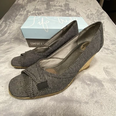 Zapatos de salón de cuña LifeStride tacones cómodos 8,5 punta abierta punto negro blanco espuma viscoelástica Foto 1 de 4