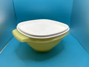 Ciotola Tupperware vintage con coperchio - 840-8 - Foto 1 di 5