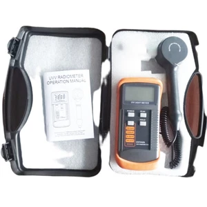 Medidor de Luz UV Irradiatómetro de Luz Negra con Longitud de Onda 0-400mW/cm2 370-470nm - Imagen 1 de 7