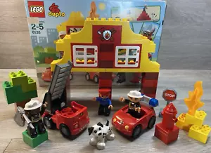 Lego Duplo Mi Primera Estación de Bomberos Set 6138 Bomberos Dálmata Falta 1 pieza - Imagen 1 de 9