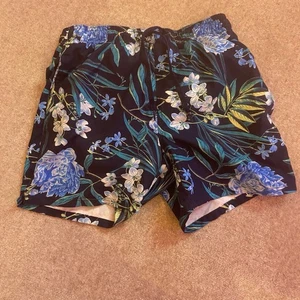 Kids Old Navy Swim Trunks! Size Kids Extra Large! Worn Only 2 Times! - Picture 1 of 2
