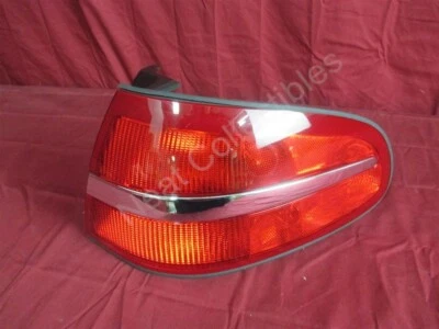  Lente y carcasa de lámpara trasera Lincoln Continental 1995-96 para mano derecha NOS OEM  Foto 1 de 4