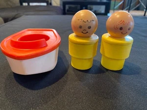 Lot Vintage 1974 Fisher Price Two Chunky People And Boat - Picture 1 of 12