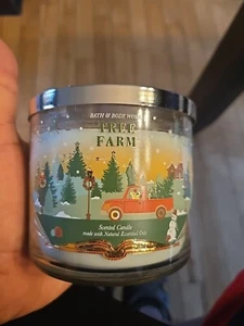 Bath & Body Works TREE FARM 🎄 Scented 3 Wick CANDLE Burns 25-45 Hours DELICIOUS - Picture 1 of 5