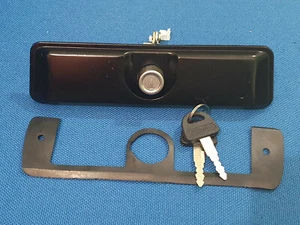SUZUKI CARRY SUPER CARRY EVERY VAN SK410 DA41V BACK DOOR HANDLE CYLINDER ASSY - Picture 1 of 7