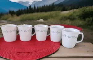 Set of 5 Corelle "Country Cottage" Coffee Cups Hearts & Vines 3.5x3.5" 8 oz Mugs - Picture 1 of 6