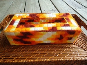 Cubierta de caja de pañuelos de colección naranja amarillo blanco años 60 70 estilo abuela aspecto cuadrado decoración - Imagen 1 de 5