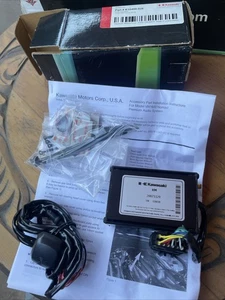 2005-2008 Kawasaki XM Radio Kit Vulcan 1600 Nomad Radio - K10400-026 NEW - Picture 1 of 5