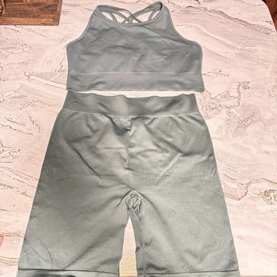 Women's 2-Piece Workout Set - Includes Crop Top & Shorts (3 Colors Available!) - Image 1 of 4