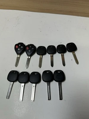 Lot Of 11 Lexus And Toyota Blank Key - Image 1 of 4
