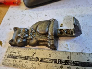 Vintage Cast Iron Cat Hook 1950 - Picture 1 of 5