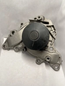GMB Genuine Engine Water Pump  148-2320 - Picture 1 of 4
