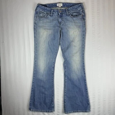 Abercrombie And Fitch Jeans Womens Size 6R Bootcut Distressed Light Wash 32x32 - Image 1 of 4
