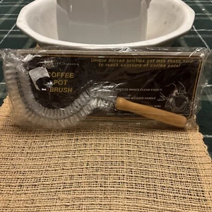 VTG Chadwick COFFEE POT CURVED BRUSH Nylon Bristles with WOOD Handle 1985 - Picture 1 of 4