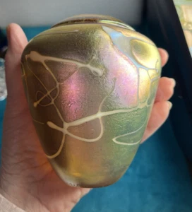 STUDIO ARTIST Robert Held 4.5" Iridescent Gold AURENE Art Glass Vase - Picture 1 of 7