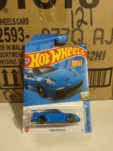 NUOVO 2022 HOT WHEELS FACTORY FRESH PORSCHE 911 GT3 BLU - Foto 1 di 5