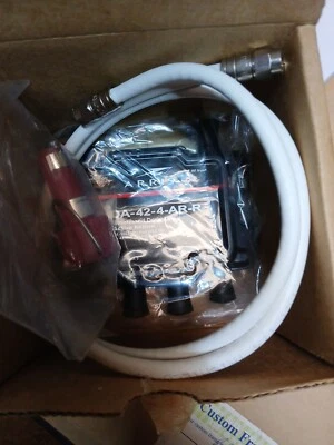 Arris 4-Port Cable, Modem, TV, OTA, HDTV Amp Signal Booster with Active Return - Image 1 of 2