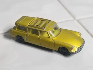 Husky Citroen Safari diecast vehicle - Picture 1 of 4