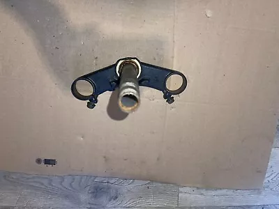 95-98 HONDA CBR600F3 FRONT FORKS CLAMP LOWER TRIPLE TREE STEM OEM 1995 96 97 - Image 1 of 2