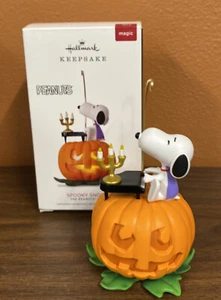 The PEANUTS Spooky Snoopy Magic Hallmark Keepsake 2018 Halloween Ornament - Picture 1 of 2