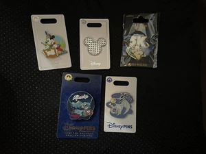 Prendedor Colección Disney Cinco Tipos Diferentes Disponibles Nuevo Ideal para Niños - Imagen 1 de 5