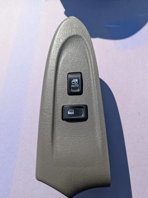 04 Chevy Trailblazer control ventana lateral pasajero Foto 1 de 4