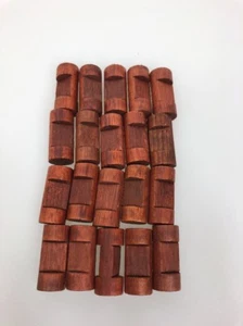 Lincoln Logs vintage lot 20 Small Log Pieces 1.5" Brown 1 Notch replacement part - Picture 1 of 6