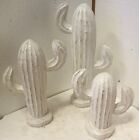 Tris Famiglia di Cactus in legno creati a mano  bianchi cm 25/35/45