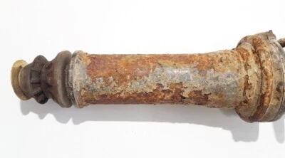 Soporte guía trasero derecho Volkswagen Golf 1995 usado, original #1362385-09 Foto 1 de 2