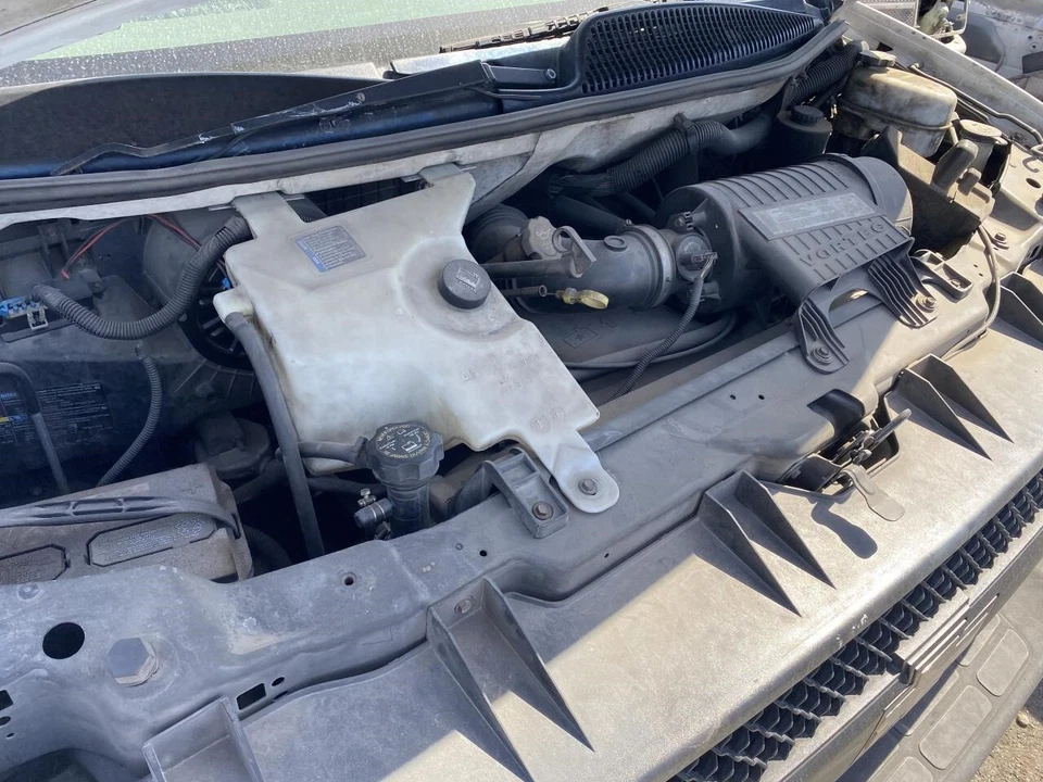 Used Air Cleaner Assembly fits: 2006 Chevrolet Express 1500 van 4.3 Grade A - Изображение 1 из 4