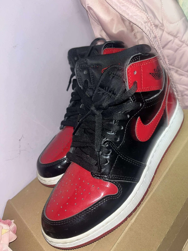 Air Jordan 1 amigo y familia talla 6 Foto 1 de 3