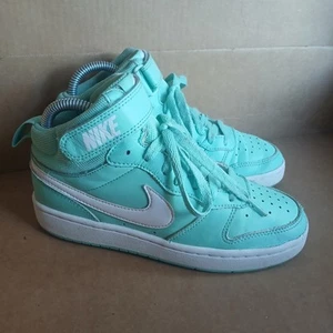 Nike Court Borough Mid 2 Mintgrün Weiß Kinder Jugend Größe 3,5 Tennisschuh - Bild 1 von 9