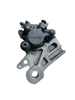 Yamaha Tracer 900 2015 - 2020 Étrier Frein Arrière avec Support 2DR-2580W-00-00 - Image 1 of 4