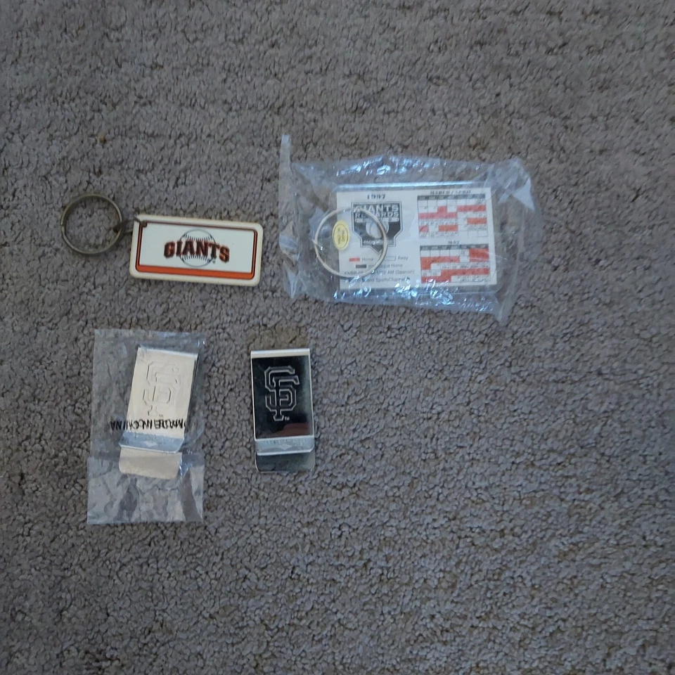 1990's  SAN FRANCISCO GIANTS Season Ticket Holders KEY CHAIN  LOT (4) NEW SHARP! - Image 1 of 1