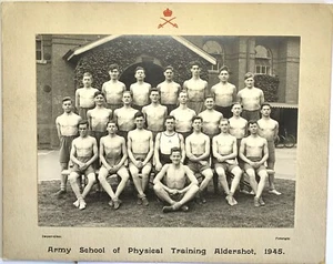 Foto de la Escuela de Entrenamiento Físico del Ejército Aldershot 1945 25,5x20 cm (J) - Imagen 1 de 1