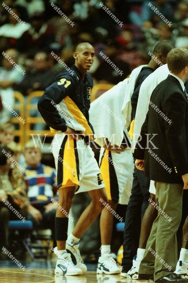 EW950 Reggie Miller Indiania Pacers The Look 8x10 11x14 16x20 Photo - Image 1 of 1